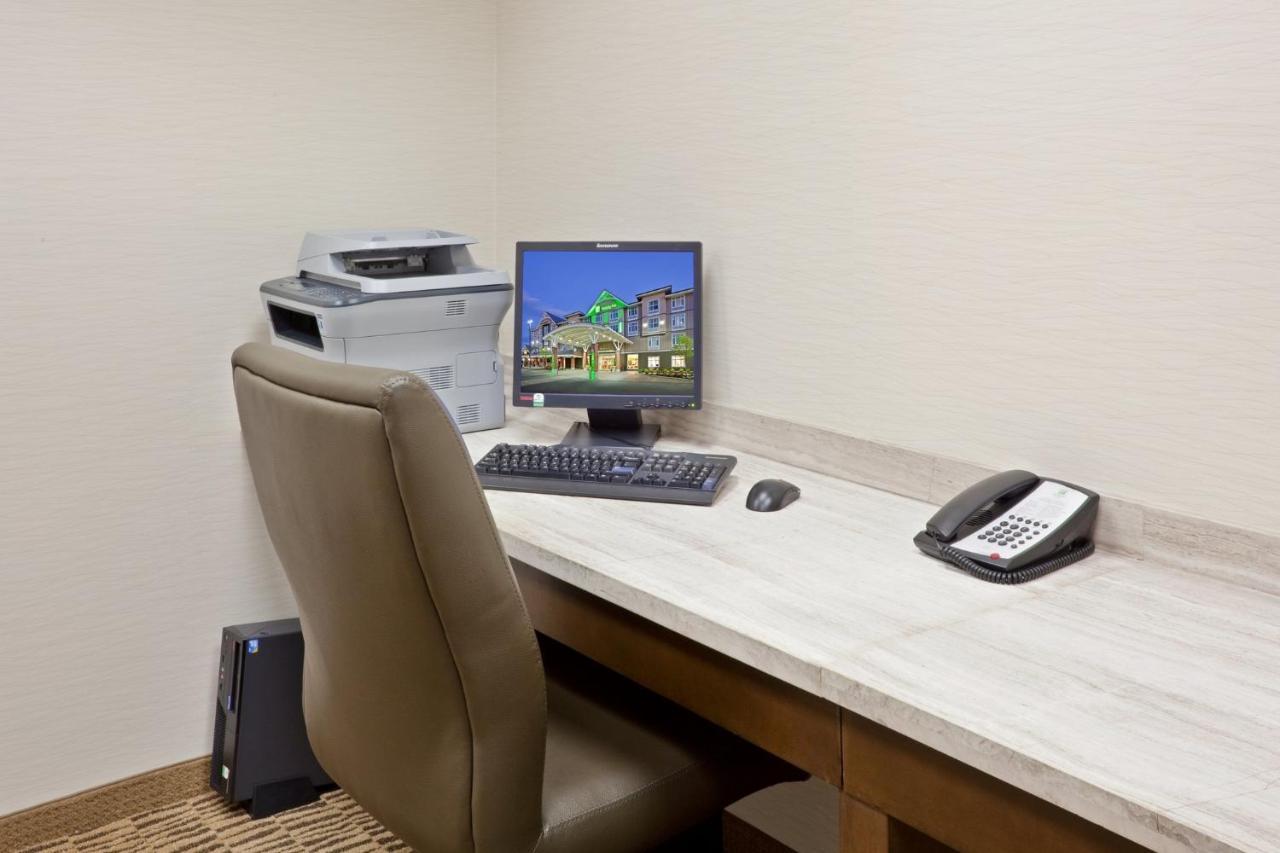 Holiday Inn Hotel & Suites Surrey East - Cloverdale By Ihg Zewnętrze zdjęcie