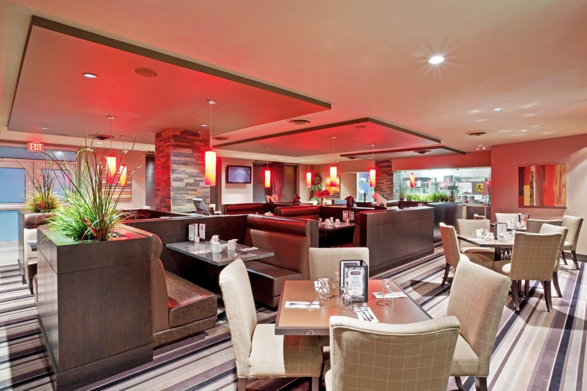 Holiday Inn Hotel & Suites Surrey East - Cloverdale By Ihg Zewnętrze zdjęcie