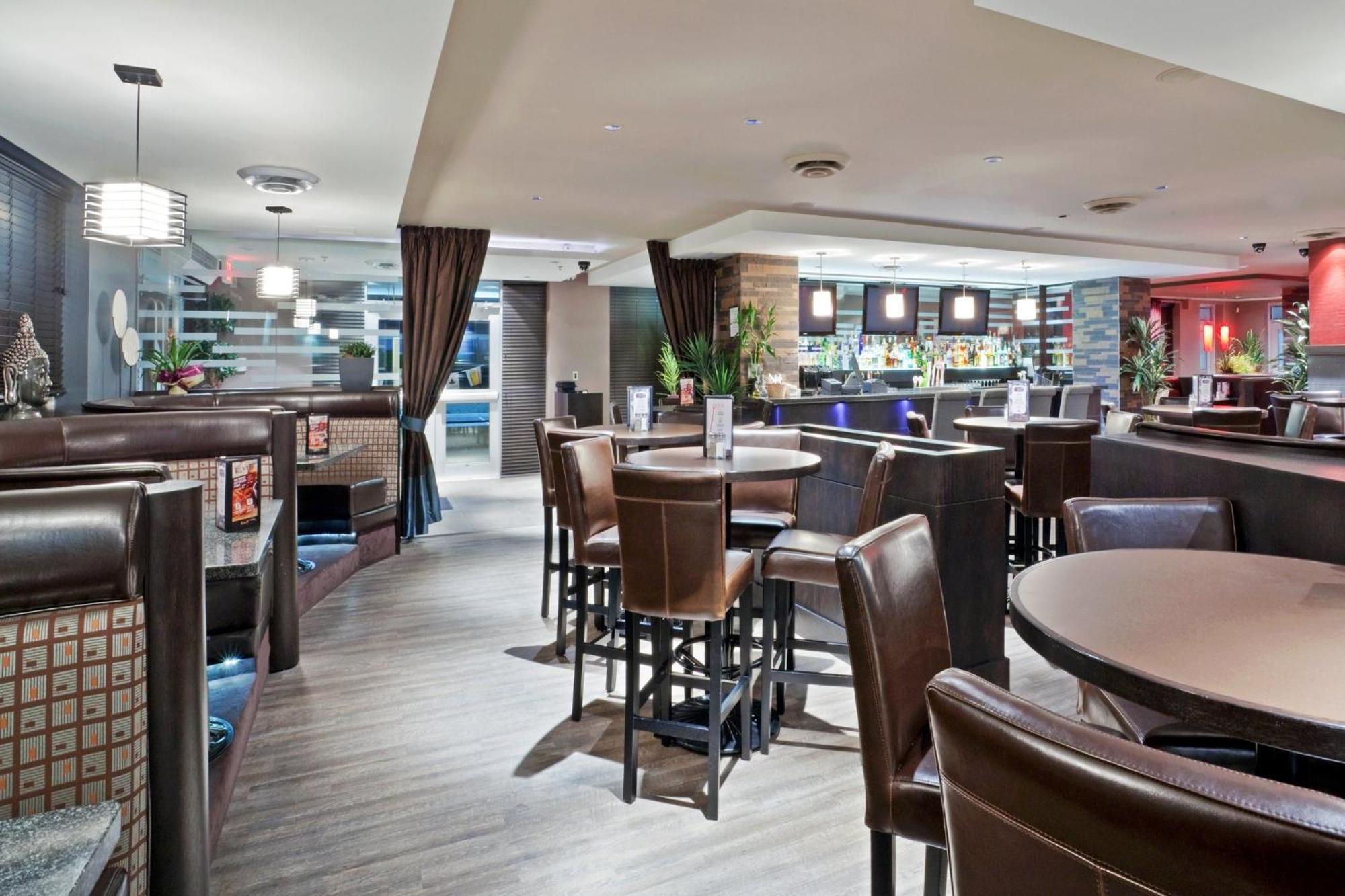 Holiday Inn Hotel & Suites Surrey East - Cloverdale By Ihg Zewnętrze zdjęcie