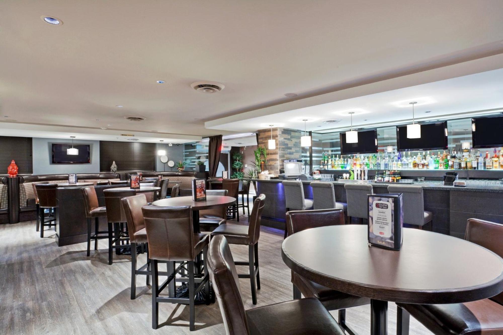 Holiday Inn Hotel & Suites Surrey East - Cloverdale By Ihg Zewnętrze zdjęcie