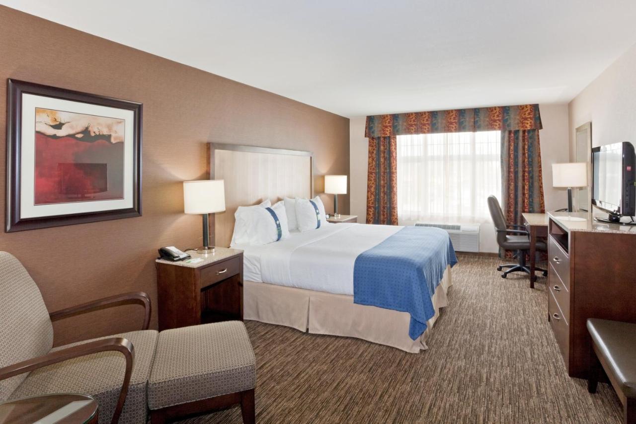 Holiday Inn Hotel & Suites Surrey East - Cloverdale By Ihg Zewnętrze zdjęcie